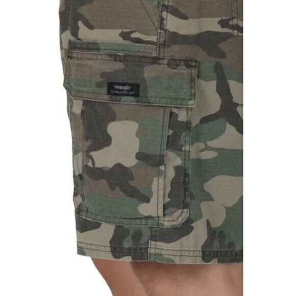 Men's Wrangler Camo Cargo Shorts  Stretch Relaxed Fit Tech Pocket size 46 new - Picture 11 of 16